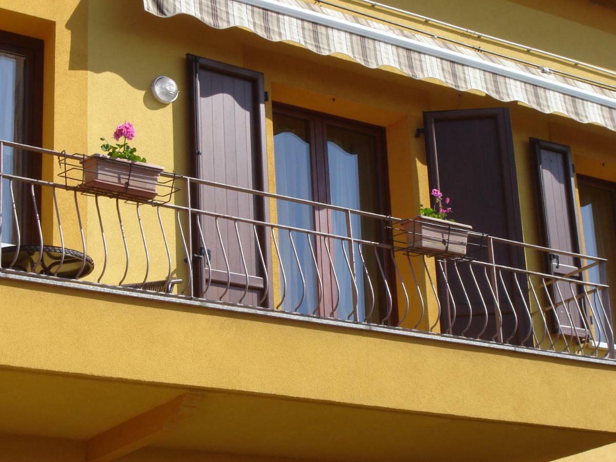 Casa Del Sole Apartment กาวาร์โด ภายนอก รูปภาพ